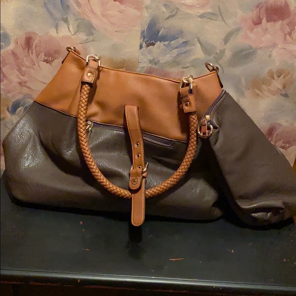 Black River leather purse